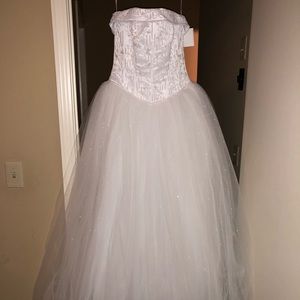 Size 4, Michelangelo wedding dress